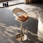 ⁦مصمم العرش بار البراز الذهب عظم الترقوة قابل للتعديل الذراع الاسترخاء بار البراز الجمالية مريح Banqueta صالة جناح الأثاث⁩ - الصورة ⁦2⁩